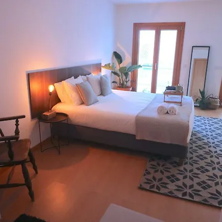 Apartament Boutique With Sea View & Balcony