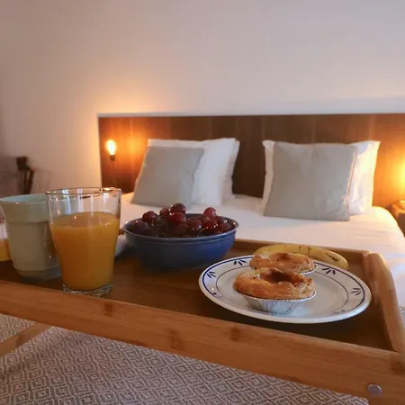 Boutique With Sea View & Balcony Apartament